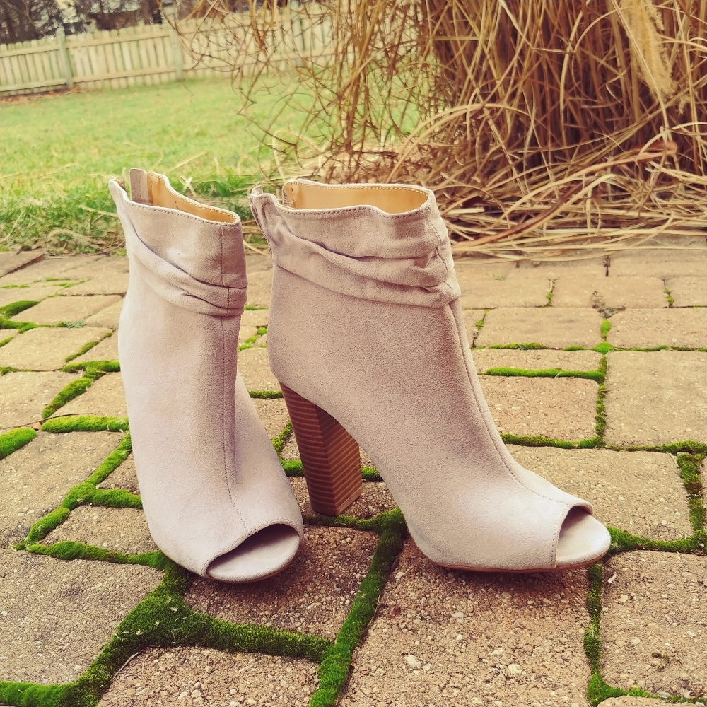 EXPRESS Open-toed, Faux Suede Boot - Picture 3 of 5